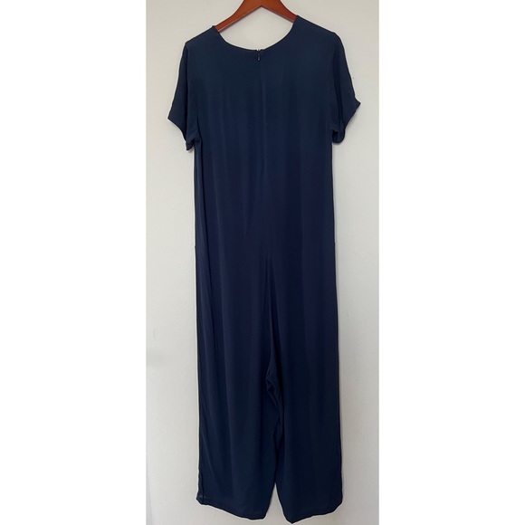 Stylish women’s jumpsuit - Picture 3 of 6